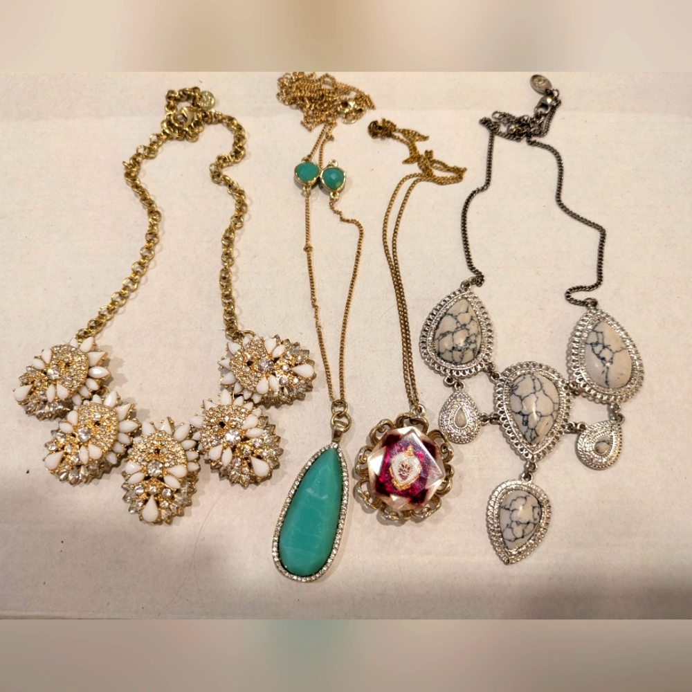 Lot 4 Necklace